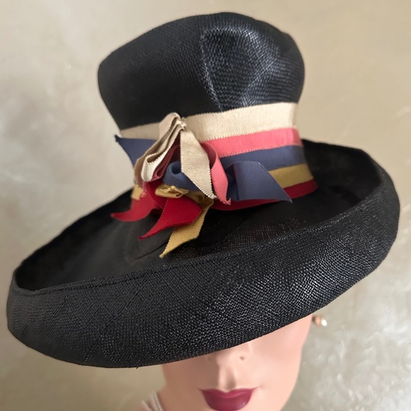 SHOWSTOPPER 1930s\' FRENCH NAVY STRAW FEDORA - MULTICOLORED GROSGRAIN BAND main image 12